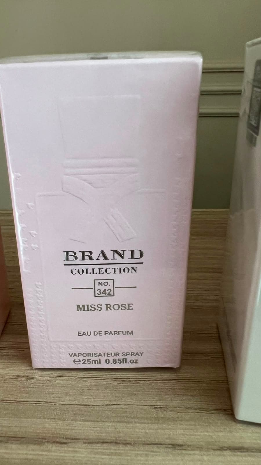 Brand Collection No. 342 Miss Rose